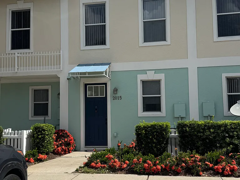 2015 Grand Oak Dr — Photo 1