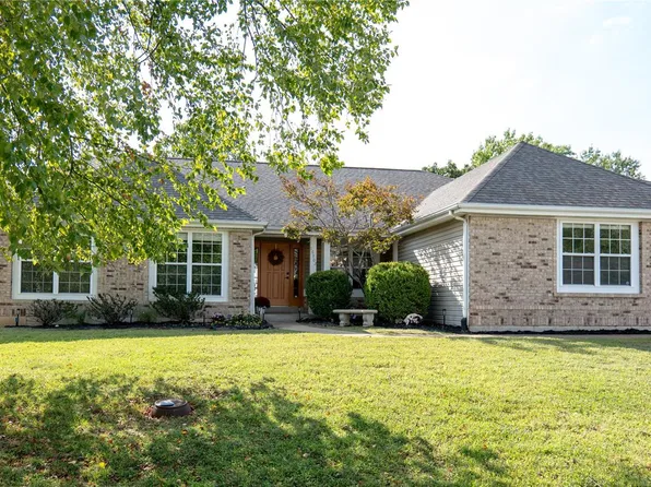 16902 Westridge Oaks Dr, Grover, MO 63040