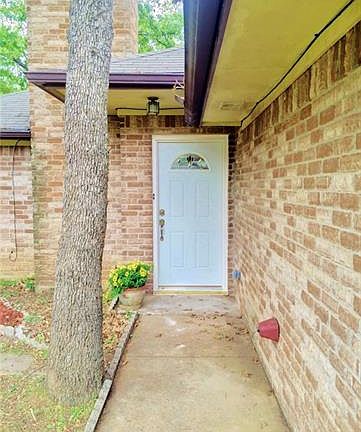 4th image of 6211 Wentworth Ct