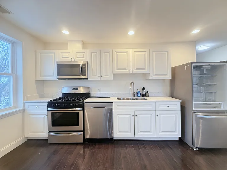 3443 Webster Ave #2 — Photo 2