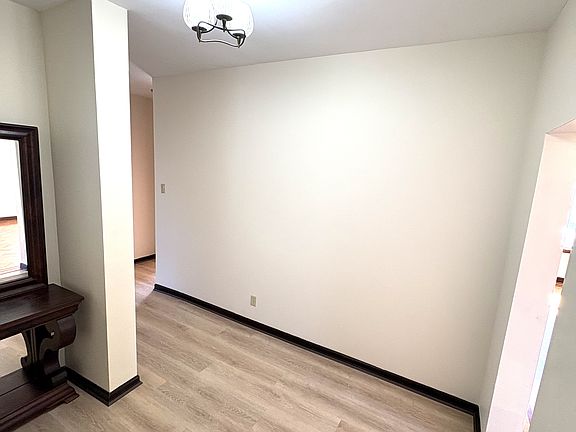 4th image of 129 Coleridge St Floor 2