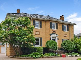 250 W Saint Charles Rd, Elmhurst, IL 60126