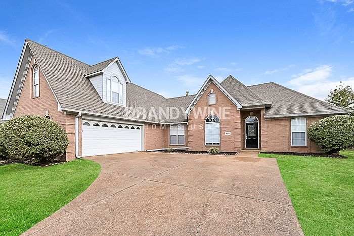 1st image of 4478 Meadow Cliff Dr