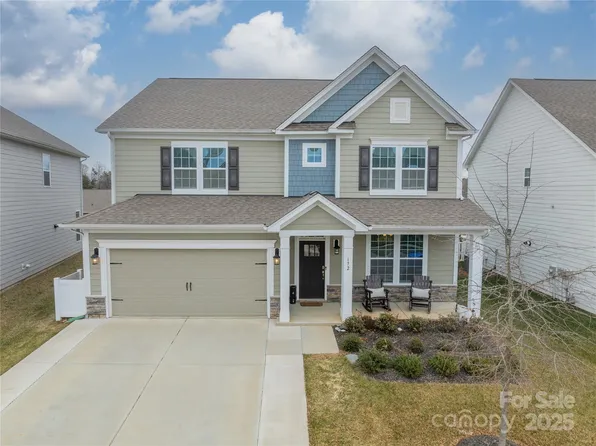 172 Longleaf Dr, Mooresville, NC 28117