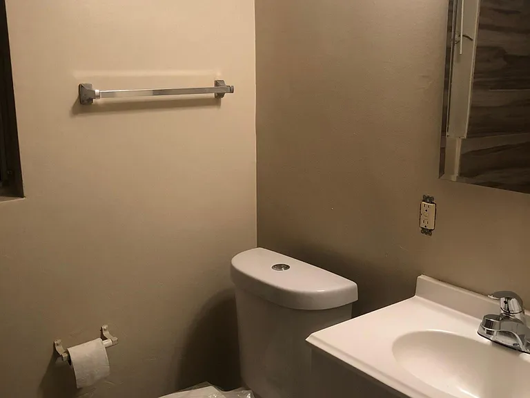 407 Violet Ave — Photo 9