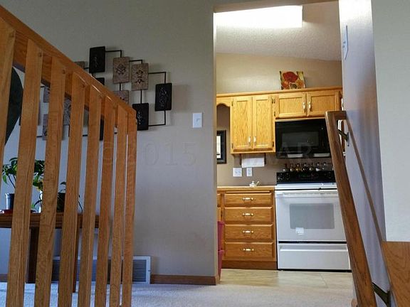 3rd image of 1620 4th Ave E