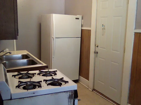612 W Adams St APT 3, Muncie, IN 47305