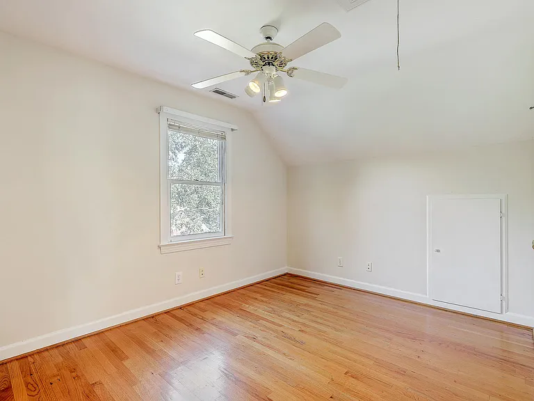 317 Rutherford St — Photo 36