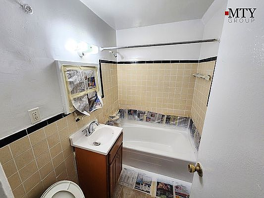 5th image of 14445 41st Ave #1D