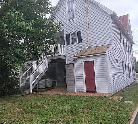 Back with storage area (red door)