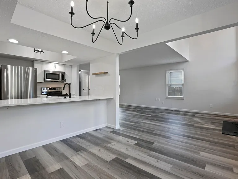 56 Green Bower Ln — Photo 6