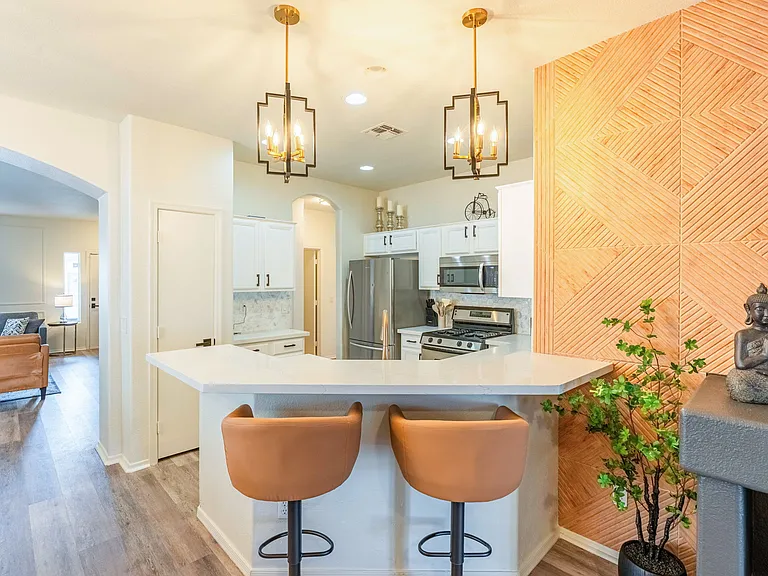 3674 S Joshua Tree Ln — Photo 6