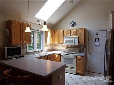 Bright oak kitchen