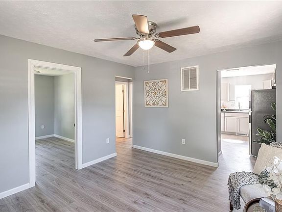 2nd image of 1744 Wilbur Ave