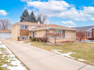 10128 S Karlov Ave, Oak Lawn, IL 60453