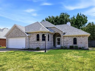 910 York St, Forney, TX 75126