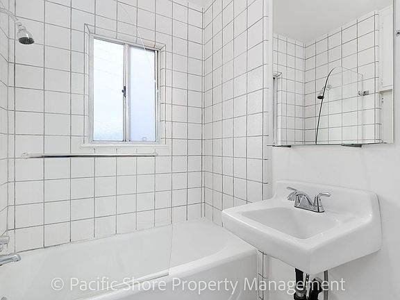 5th image of 2835 N Coolidge Ave #2835.5