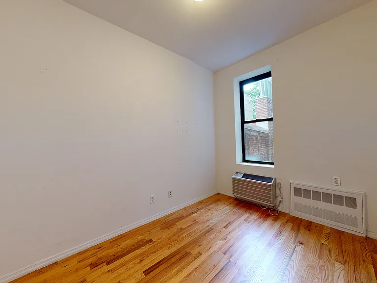 240 Waverly Pl #56 — Photo 10