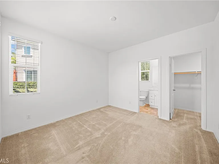 16402 Traverse Way — Photo 15