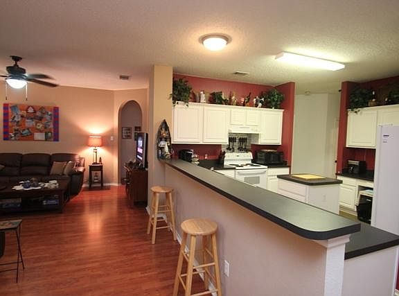 4th image of 3425 Mayhill Ct