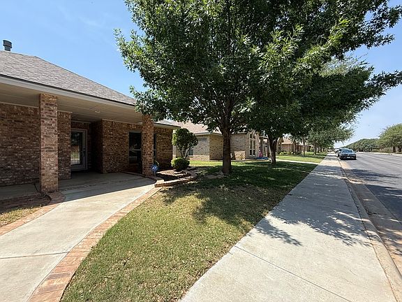 3rd image of 5705 Sabine Dr