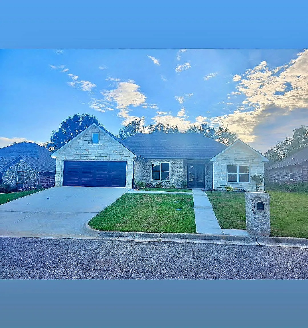4 bed, 2000 sqft, $2,800 — Photo 1