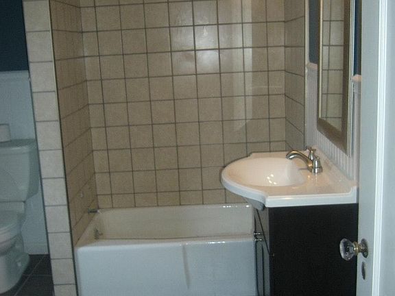 5th image of 803 25th St NW