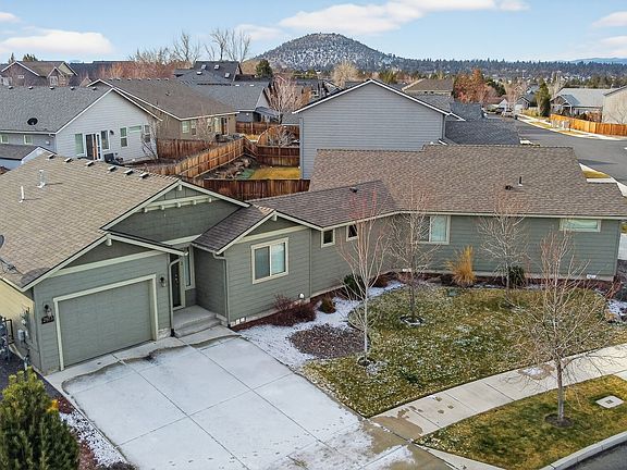 2nd image of 2973 NE Hope Dr 1-unit 2