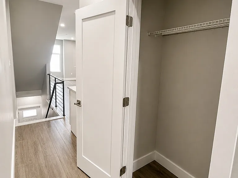 1727 Ingersoll St #B — Photo 29