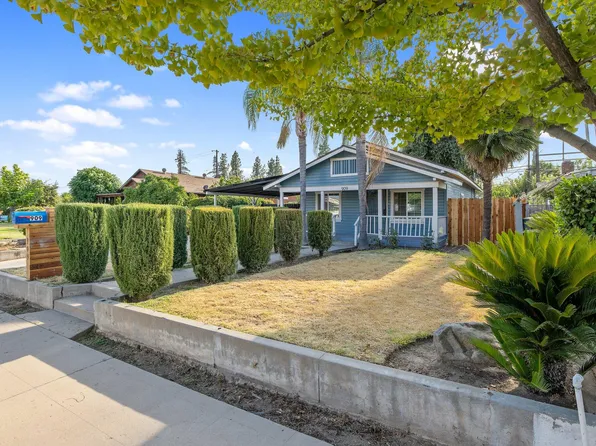 909 Rawson Avenue, Sanger, CA 93657