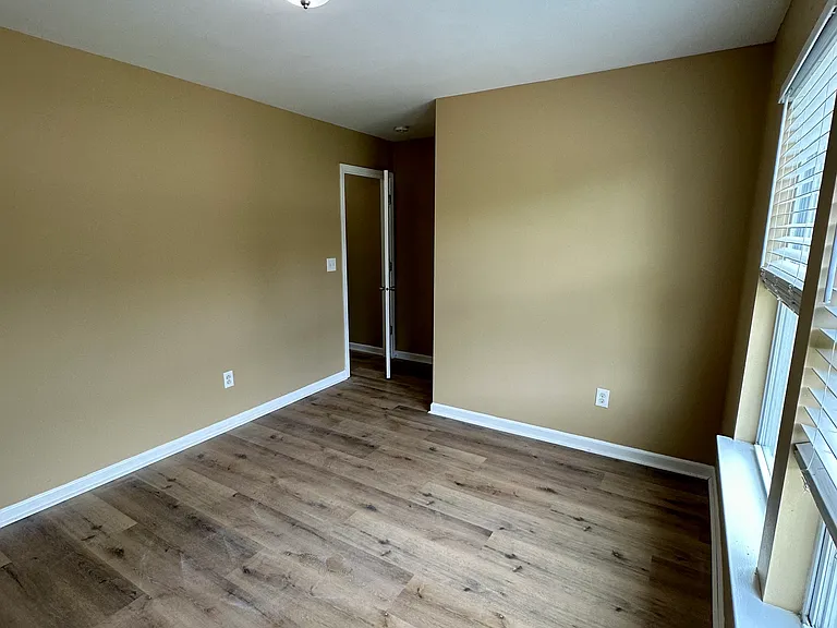 15713 Lakepoint Forest Dr — Photo 14