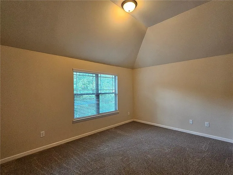 1550 Horseshoe Creek Ln — Photo 29