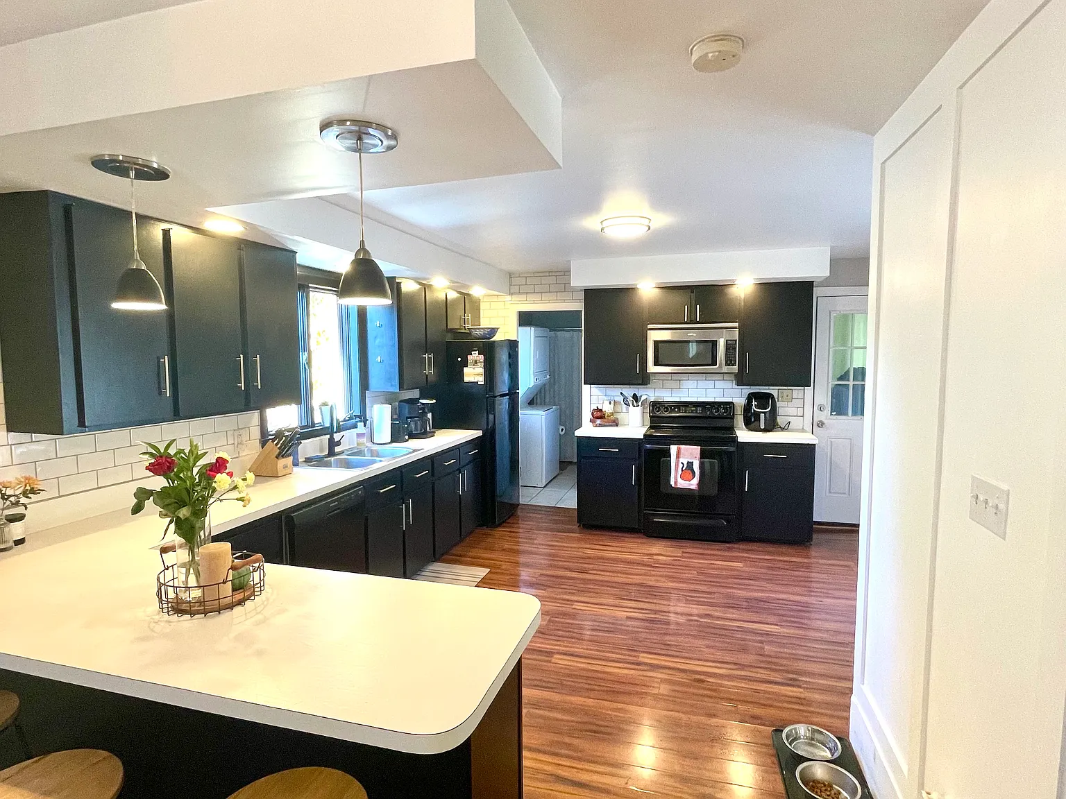 3 bed, 1550 sqft, $2,300 — Photo 2