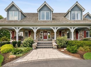 145 Clover Hill Ln, North Barrington, IL 60010