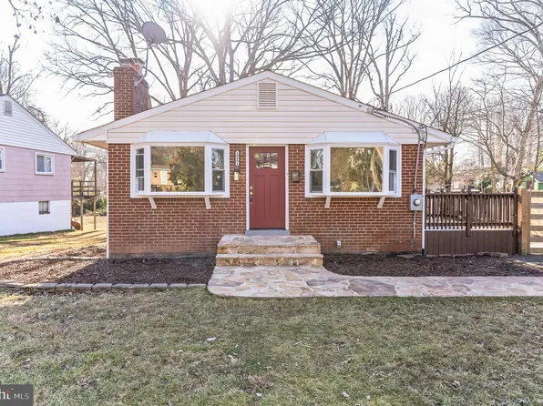 10801 Scott Dr, Fairfax, VA 22030