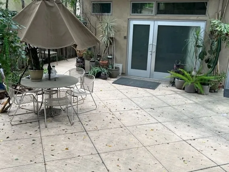751 N Harper Ave — Photo 2