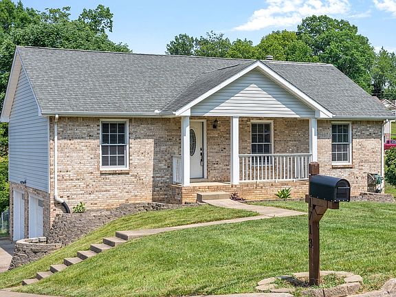 3rd image of 1713 Thistlewood Dr