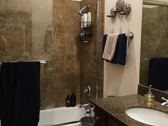 2nd image of 1738 W Belmont Ave APT 2R