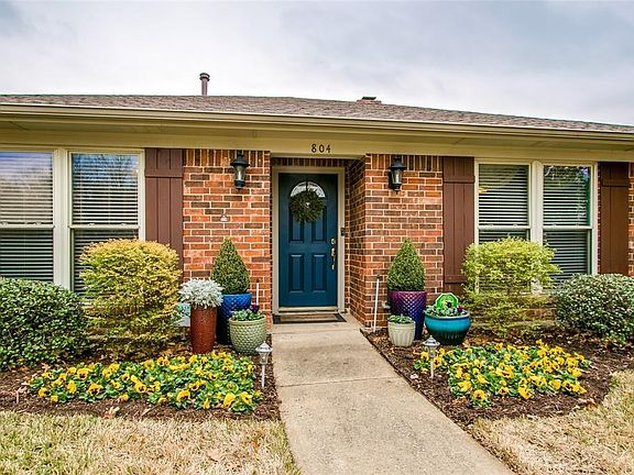 3rd image of 804 Allison Dr
