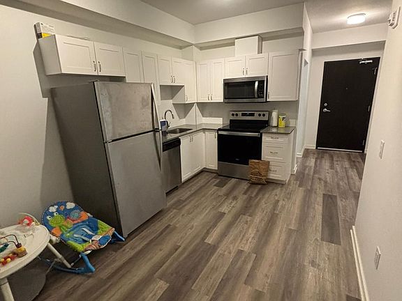 3rd image of 430 Essa Rd #326