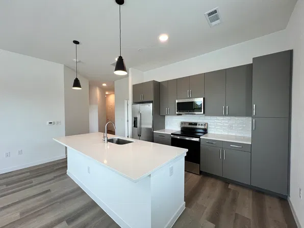 (undisclosed Address), Austin, TX 78725