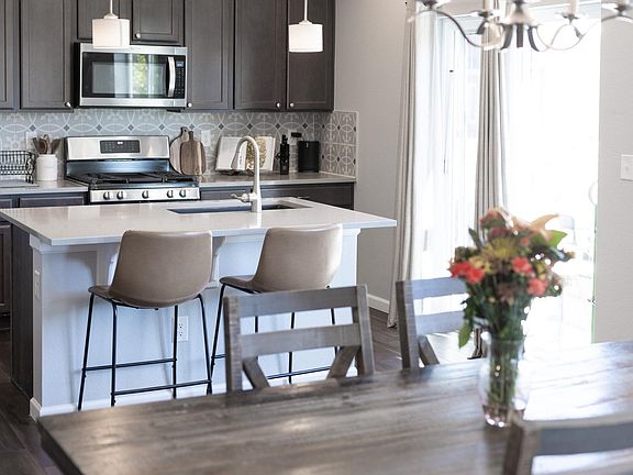 4th image of 1 Morgan Cir S