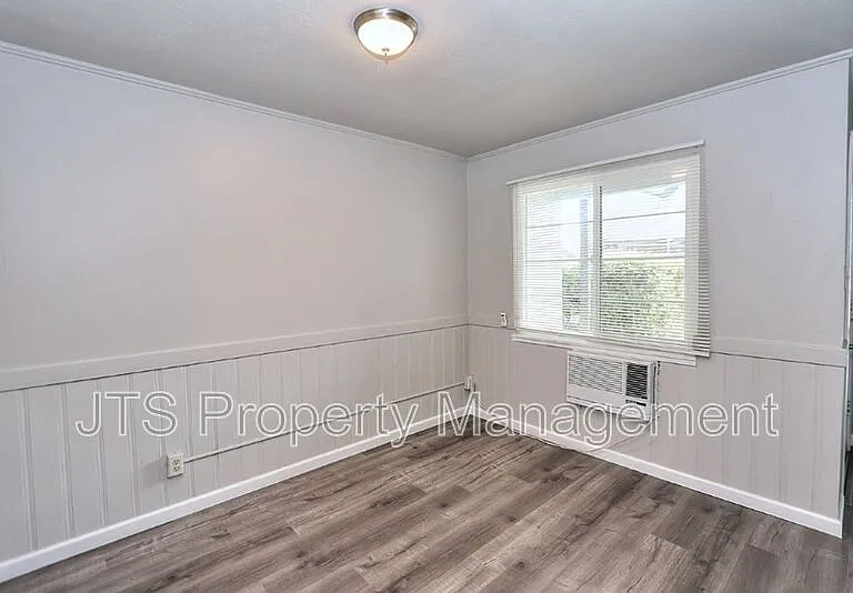 4439 V St #1 — Photo 18