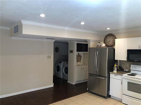 5th image of 5205 Sherman Dr