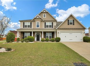 909 Ronald Reagan Dr, Fayetteville, NC 28311