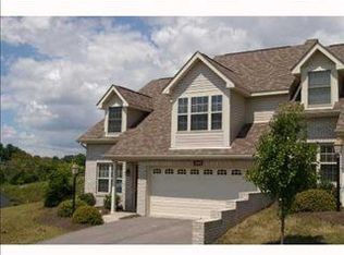 201 Rocky Cir, Oakdale, PA 15071