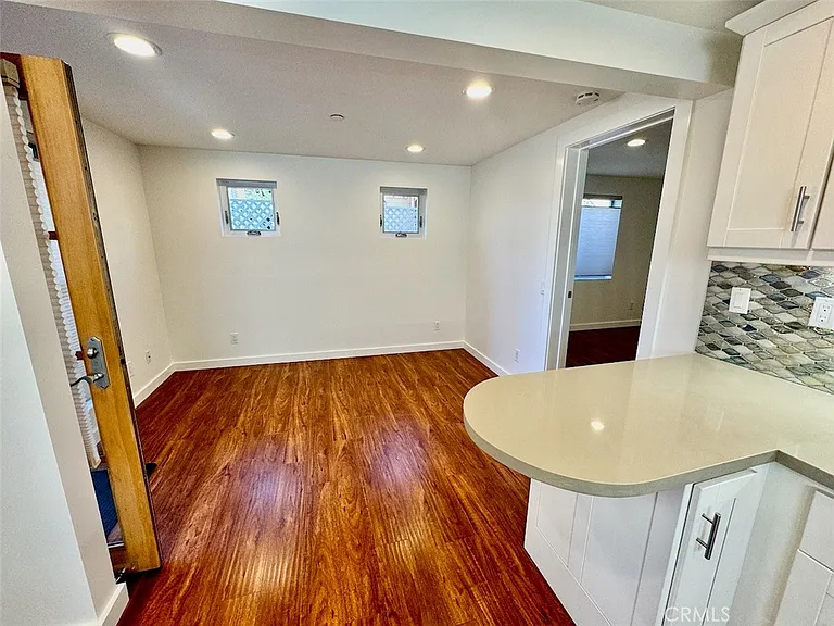 270 Pearl St #LOWER — Photo 2