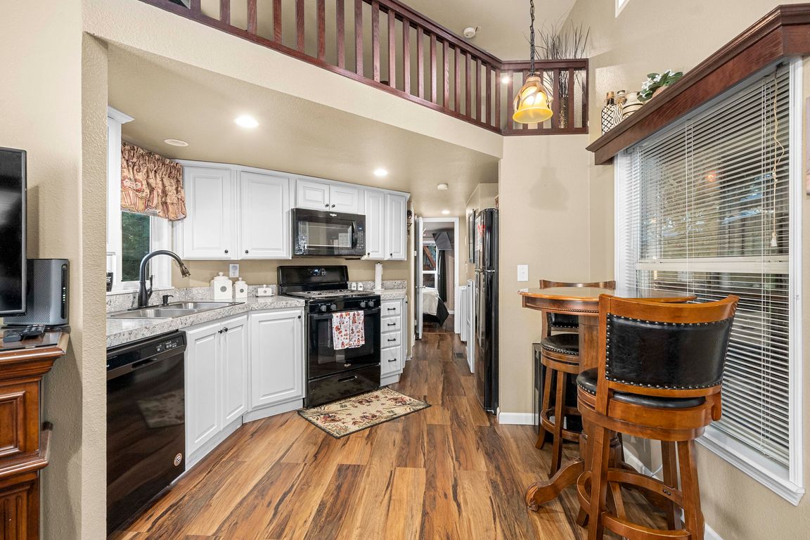 next background image