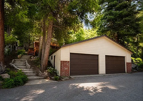 785 Lords Ln Photo 1