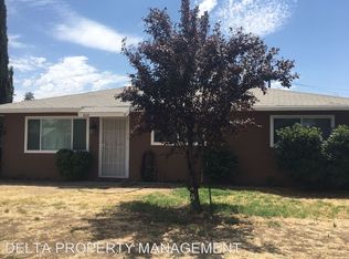 222 8th St, Clovis, CA 93612